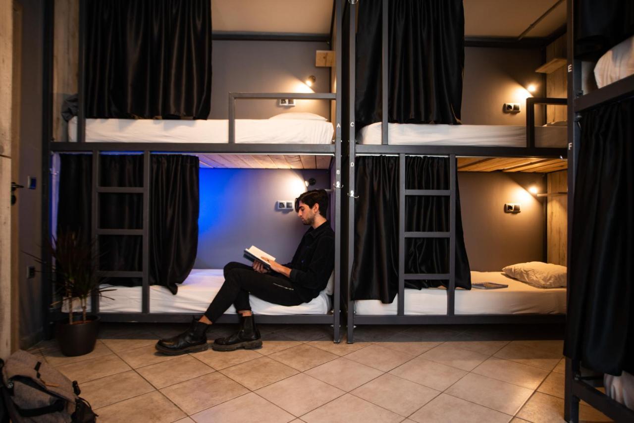 Bedway Athens Hostel Екстериор снимка