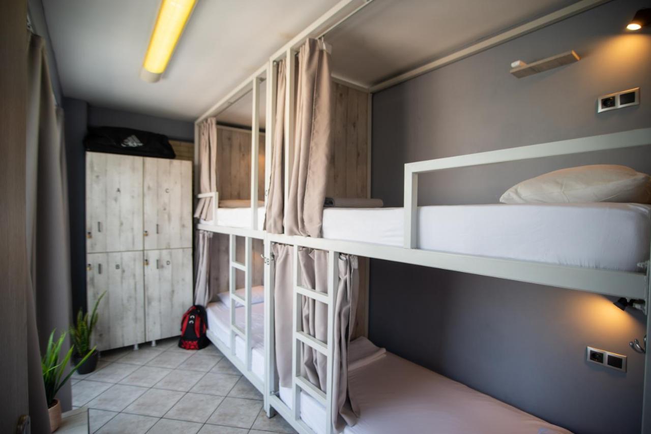Bedway Athens Hostel Екстериор снимка